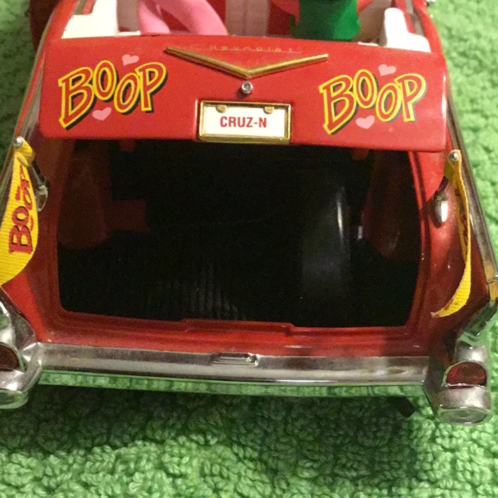 Vintage Betty Boop Red and White Convertible Toy Car - Picture 7 of 14